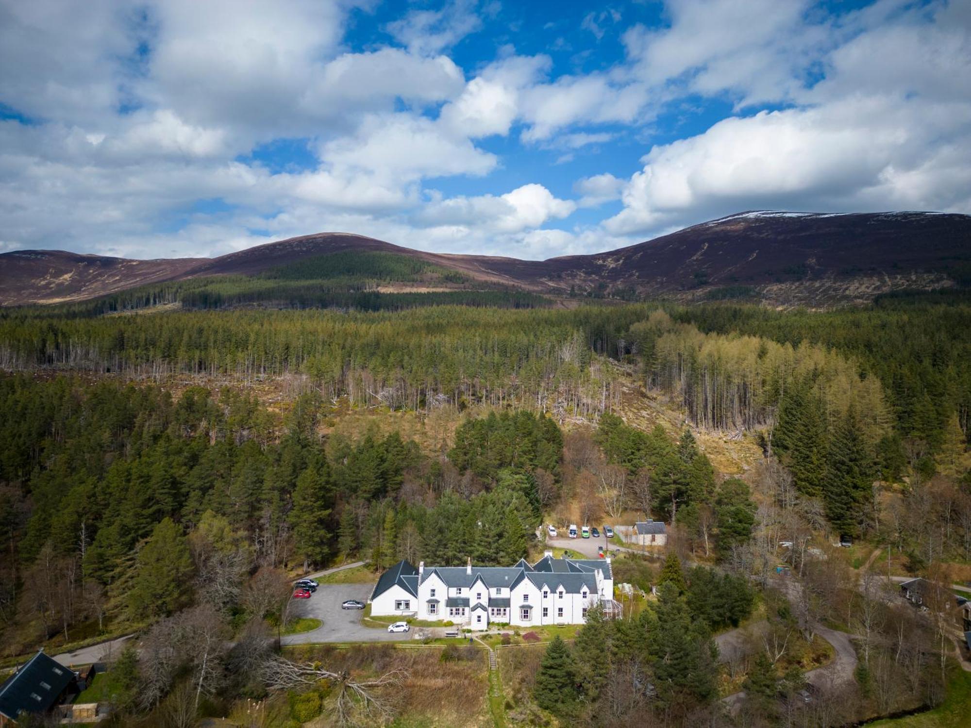 Cairngorm Lodge Youth Hostel Loch Morlich المظهر الخارجي الصورة